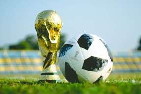 2026世界杯赛程-内马尔跨界搅局！篮网规则突变，冠军归属悬念重生